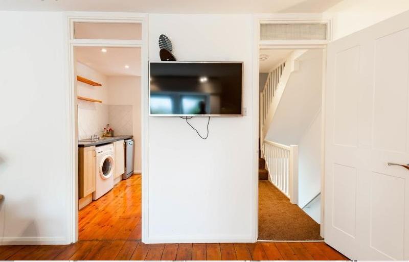 White City Apartment Лондон Экстерьер фото